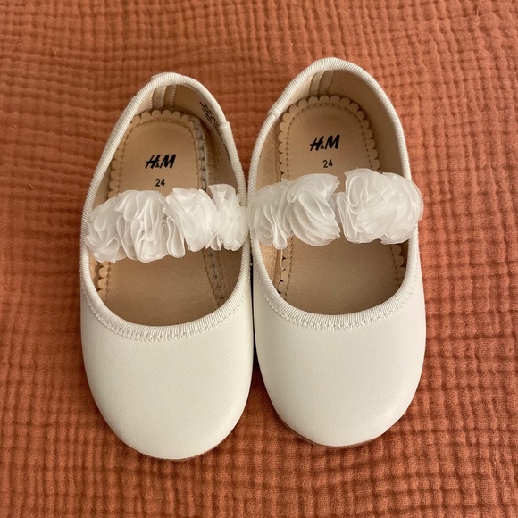 H&M Other - NWOT H&M Ballet Flats for Girl 24/7,5